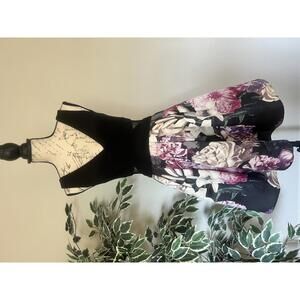 Xscape Designer Women's Floral Mini Cocktail Dress Size 4 w/Pockets